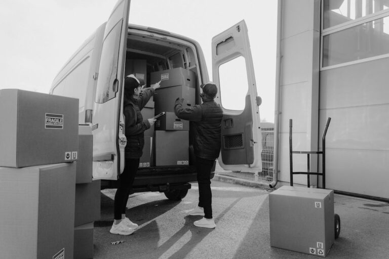 5 Tips for Hiring Moving Services for Luxury Homes
