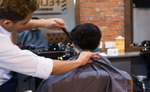 mens's haircut